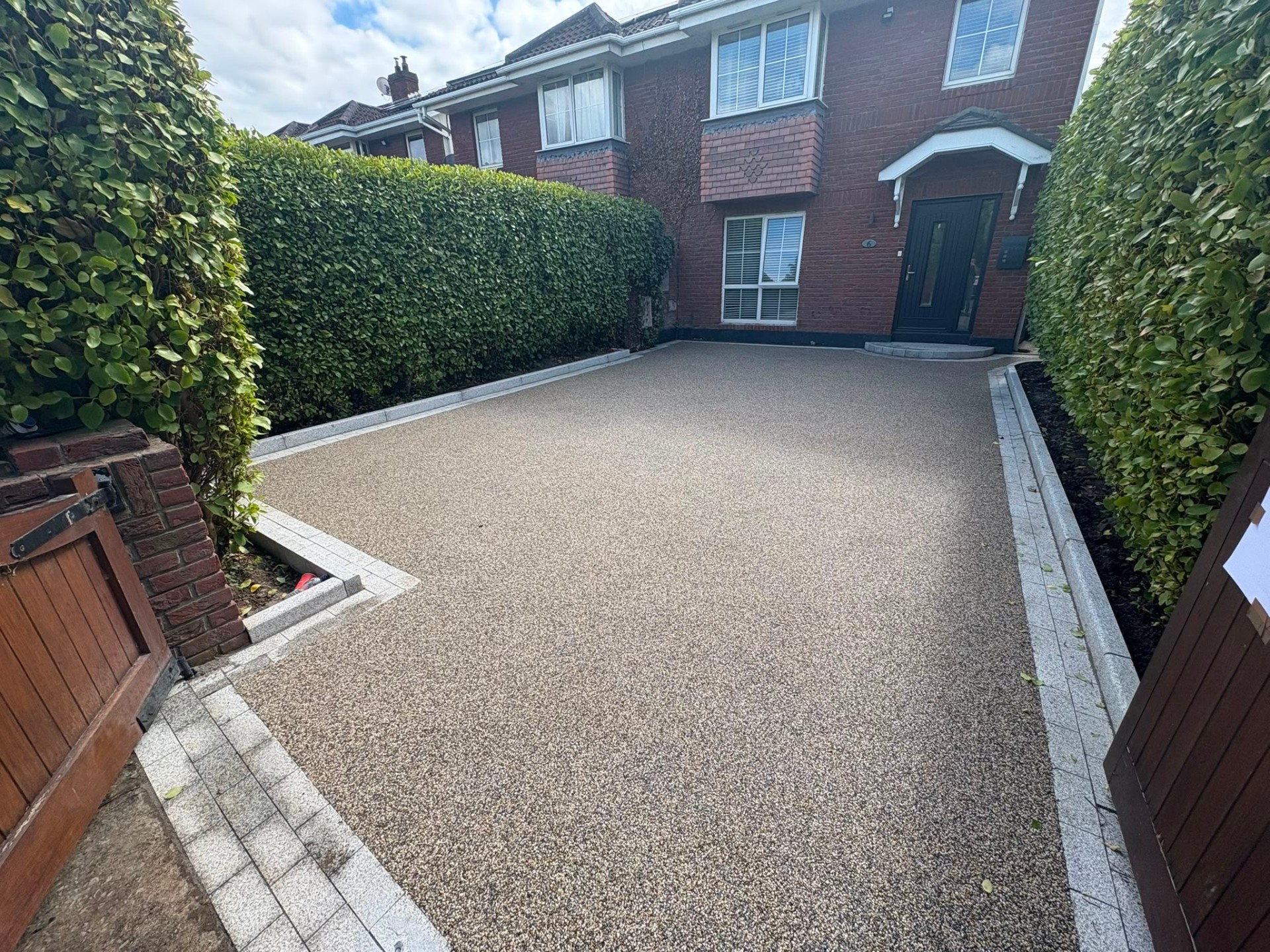 Warm permeable resin-bound driveway in Malahide, Co. Dublin
